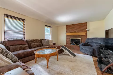 Living - 6246 Marelis Ave NE, Canton, OH 44721 photo 3 of 3