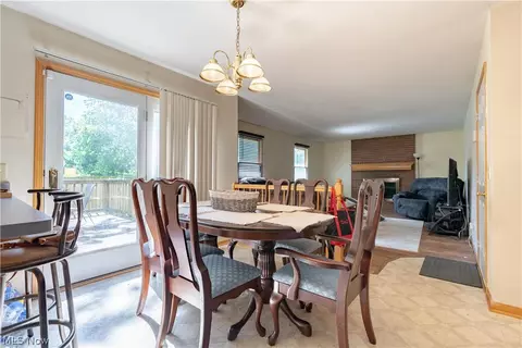 Dining - 6246 Marelis Ave NE, Canton, OH 44721 photo 1 of 2