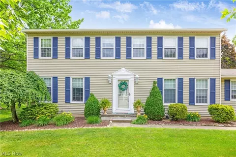 4583 Wildflower Dr, North Canton, OH 44720