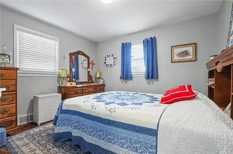Bedroom - 638 Brandon Ave, Struthers, OH 44471 photo 1 of 4