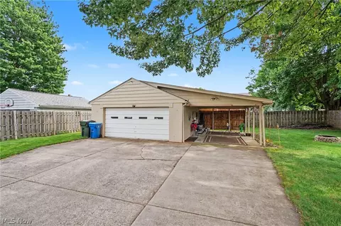 Exterior - 638 Brandon Ave, Struthers, OH 44471 photo 3 of 9