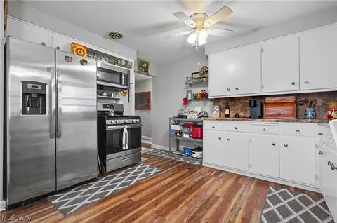 Kitchen - 638 Brandon Ave, Struthers, OH 44471 photo 1 of 4