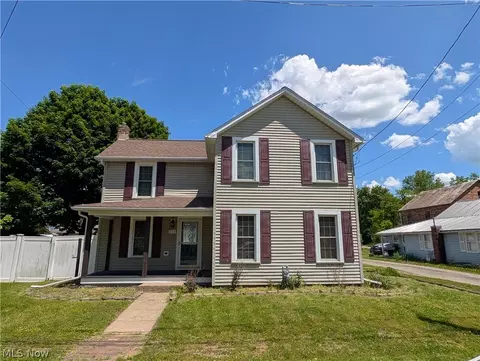 222 Bridge St, Malvern, OH 44644