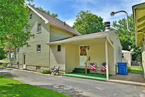 Exterior - 722 5th St, Struthers, OH 44471 photo 6 of 6