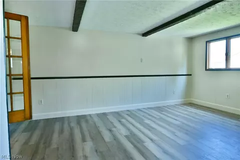 Living - 722 5th St, Struthers, OH 44471 photo 5 of 6