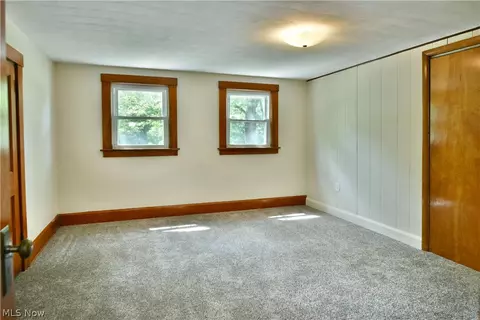 Bedroom - 722 5th St, Struthers, OH 44471 photo 1 of 4