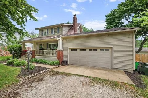 3909 Vira Rd, Stow, OH 44224