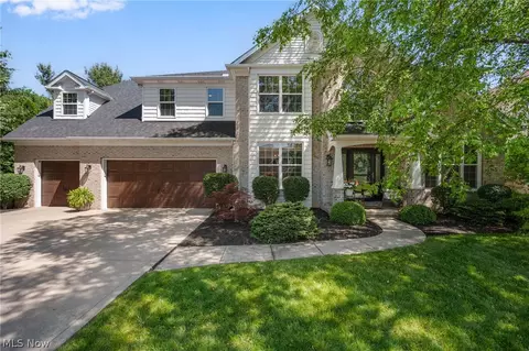 20108 Kylemore Dr, Strongsville, OH 44149