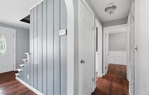 Entry Way - 1403 Carson Rd, Ashtabula, OH 44004 photo 2 of 4