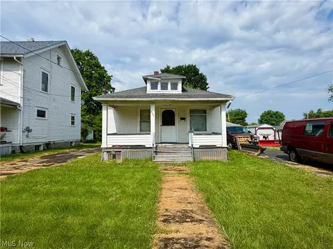828 Miami St, Youngstown, OH 44505