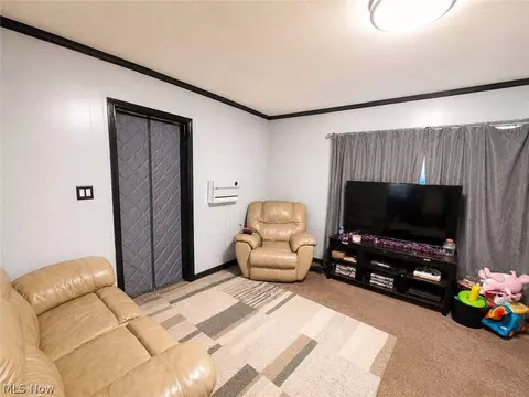 2465 Greens Run Rd, Wellsburg, WV 26070