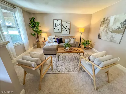 Living - 32 Romaine Ave, Boardman, OH 44512 photo 1 of 5