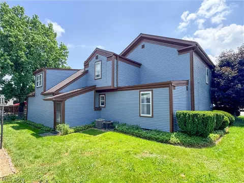Exterior - 32 Romaine Ave, Boardman, OH 44512 photo 4 of 6