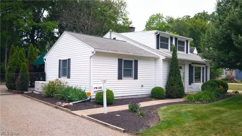 181 Sunset Rd, Avon Lake, OH 44012