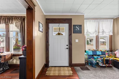Entry Way - 383 High St, Flushing, OH 43977 photo 1 of 4