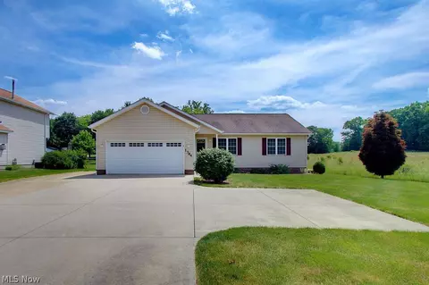 1364 Killian Rd, Akron, OH 44312