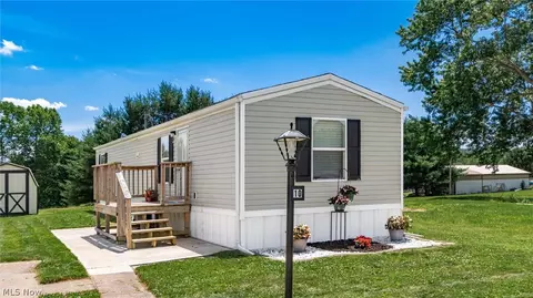 2200 Lot Apt 10 S River Rd, Zanesville, OH 43701