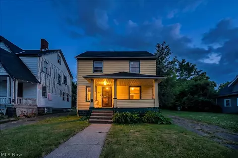 10402 Dove Ave, Cleveland, OH 44105