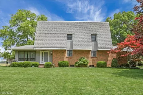 2351 Scenic Dr NE, Lancaster, OH 43130