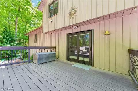 Exterior - 865 Old Spring Rd, Copley, OH 44321 photo 5 of 14