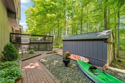 Exterior - 865 Old Spring Rd, Copley, OH 44321 photo 8 of 14