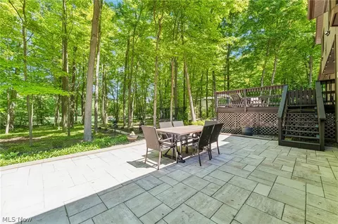 Exterior - 865 Old Spring Rd, Copley, OH 44321 photo 7 of 14