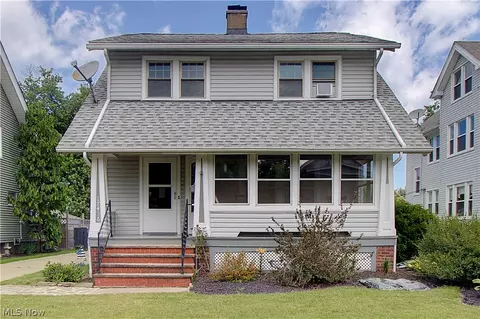 17436 Woodford Ave, Lakewood, OH 44107
