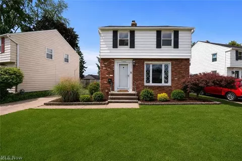 7906 Kenton Ave, Parma, OH 44129