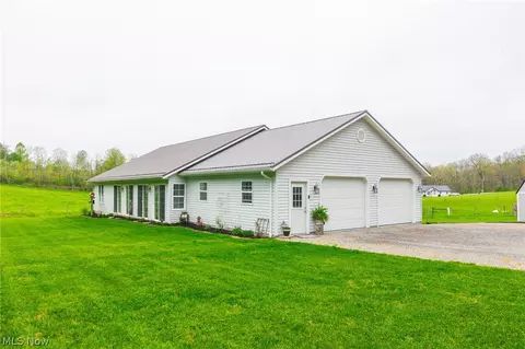 14655 Township Road 213, Lakeville, OH 44638