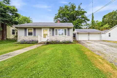 4911 Topper Ave, Ashtabula, OH 44004