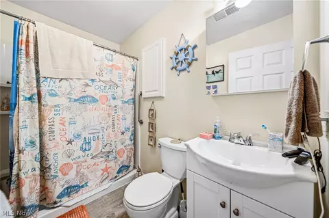 Bath - 4911 Topper Ave, Ashtabula, OH 44004 photo 1 of 1