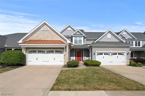 5067 Shepherds Gln, Willoughby, OH 44094
