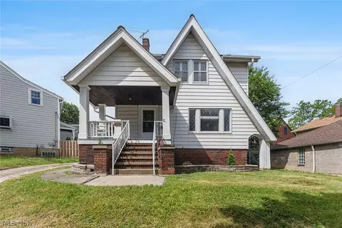 4650 Dornur Dr, Cleveland, OH 44109