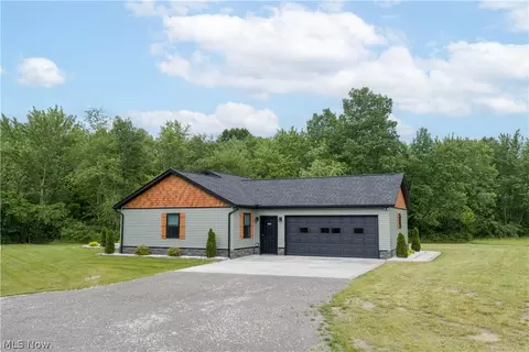 2793 Zutavern Church Rd NW, Bolivar, OH 44621