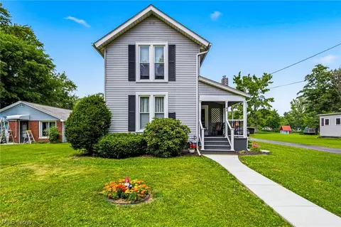 61 Erie St E, Jefferson, OH 44047