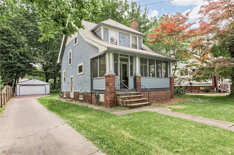 779 Woodview Rd, Cleveland Heights, OH 44121