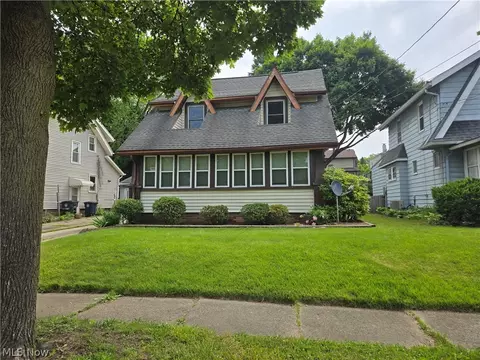 1043 Oakland Ave, Akron, OH 44310