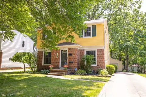 1724 Wiltshire Rd, Akron, OH 44313