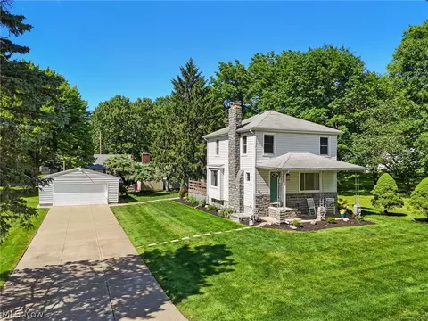 327 Sewell Ave, Akron, OH 44319