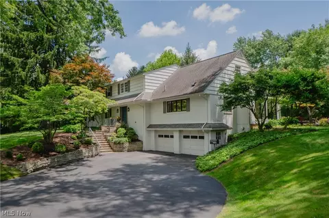2810 Brentwood Close St NW, Canton, OH 44708