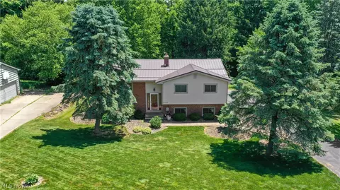 11836 Kenyon Dr, Hiram, OH 44234