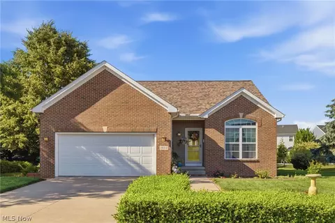 3932 Courtyard Dr, Lorain, OH 44053