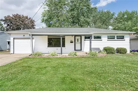 961 Adrian Cir, Girard, OH 44420