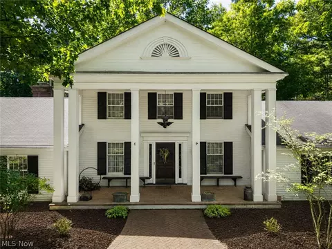 10124 Barr Rd, Brecksville, OH 44141