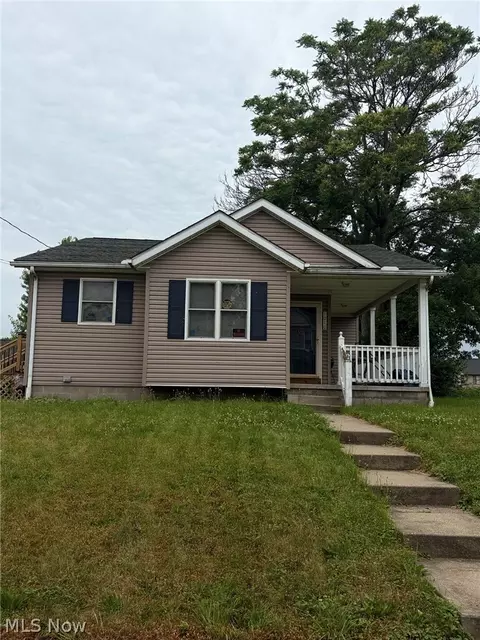 1010 6th St SW, Canton, OH 44707