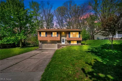 9446 Concord Cir, Twinsburg, OH 44087