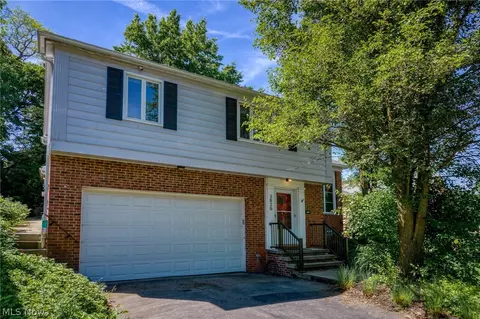 3820 Meadowbrook Blvd, University Heights, OH 44118