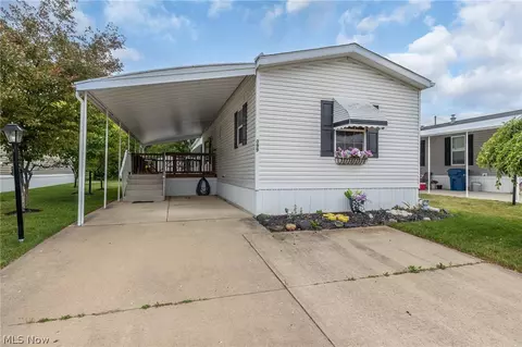35157 Center Ridge Rd #99, North Ridgeville, OH 44039