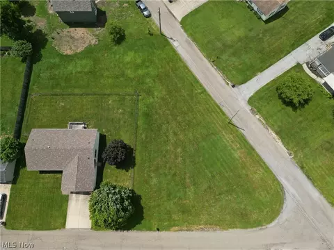 548 Thomas Rd, Lisbon, OH 44432 photo 2