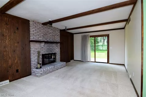 1585 Hemlock Dr, Ashtabula, OH 44004 photo 3